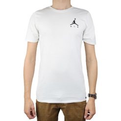 Jordan Air Jumpman Embroidered Tee AH5296-100. Białe t-shirty męskie Jordan, m, bez wzorów, z bawełny, bez kołnierzyka. W wyprzedaży za 119,99 zł.