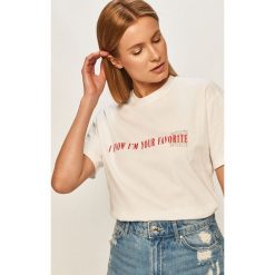 Local Heroes - T-shirt Your Favourite Tee. Białe t-shirty męskie LOCAL HEROES, s, z nadrukiem, z bawełny, casualowe, z okrągłym kołnierzem. Za 149,90 zł.