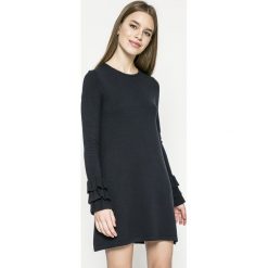 Only - Sukienka. Niebieskie sukienki damskie ONLY, na co dzień, s, bez wzorów, z poliesteru, casualowe, z okrągłym kołnierzem, z długim rękawem, długie, mini, proste. W wyprzedaży za 69,90 zł.