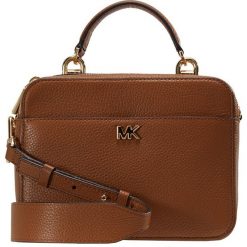 MICHAEL Michael Kors CROSSBODIES XBODY Torebka acorn. Brązowe torebki klasyczne damskie MICHAEL Michael Kors, bez wzorów, bez dodatków. Za 949,00 zł.