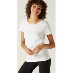 Koszulka krótki rękaw Gym & Pilates Sportee damska. Białe koszulki damskie NYAMBA, l, bez wzorów, z bawełny, bez kołnierzyka, z krótkim rękawem. Za 11,99 zł.