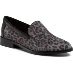 Lordsy CLARKS - Bizzy Dawn 261468954 Leopard Print. Szare półbuty damskie Clarks, z zamszu, bez obcasa, na obcasie. W wyprzedaży za 199,00 zł.