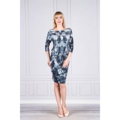 NILA Sukienka tuba wiązana w pasie Szary. Czarne sukienki damskie Bergamo, xl, bez wzorów, z elastanu, bez kołnierzyka, bez rękawów. Za 109,00 zł.