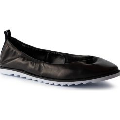 Baleriny DKNY - Vivi K2989622 Black. Czarne baleriny damskie DKNY, bez wzorów, ze skóry ekologicznej, klasyczne, bez obcasa. Za 419,00 zł.