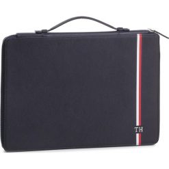 Aktówka TOMMY HILFIGER - Th Corporate Organizer Pouch AM0AM04637 413. Niebieskie aktówki męskie TOMMY HILFIGER, bez wzorów, ze skóry, bez dodatków. W wyprzedaży za 419,00 zł.