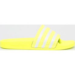Adidas Originals - Klapki. Żółte kapcie męskie adidas Originals, z materiału. Za 169,90 zł.