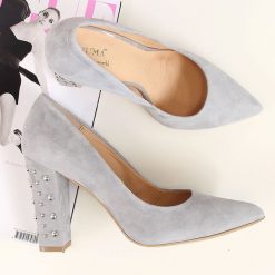 Buty ślubne damskie: Czółenka damskie skórzane z nitami szare Juma
