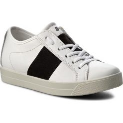 Sneakersy PRIMIGI - 7579200 S Bianco. Białe półbuty dziewczęce Primigi, bez zapięcia. W wyprzedaży za 199,00 zł.