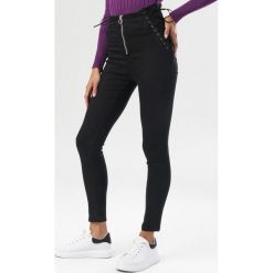 Czarne Jeansy Thalei. Czarne jeansy damskie Born2be, s. Za 159,99 zł.