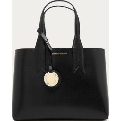 Emporio Armani - Torebka. Czarne listonoszki damskie Emporio Armani, w paski, ze skóry ekologicznej, na ramię, bez dodatków. Za 869,90 zł.