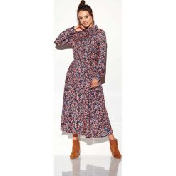 Wzorzysta Szmizjerka Maxi Druk 10. Różowe sukienki damskie Molly.pl, do pracy, s, bez wzorów, z tkaniny, eleganckie, bez kołnierzyka, bez rękawów, długie, maxi, rozkloszowane. Za 239,90 zł.