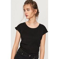 T-shirt z bawełny organicznej - Czarny. Czarne t-shirty damskie Reserved, l, z bawełny. Za 24,99 zł.