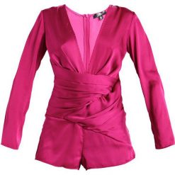 Kombinezony damskie: Missguided PLUNGE NECK LAYERED FRONT PLAYSUIT Kombinezon magenta