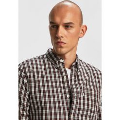 Levi's - Koszula. Czerwone koszule męskie Levi's®, s, bez wzorów, z bawełny, button down, z długim rękawem. W wyprzedaży za 199,90 zł.