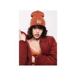 RDZAWA BEANIE. Pomarańczowe czapki damskie Rest_factory, na zimę, z aplikacjami. Za 68,98 zł.