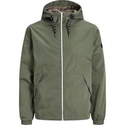 Jack&Jones Męska kurtka JORNOLAN JACKET Dust y Olive (Rozmiar XL). Zielone płaszcze męskie Jack&Jones, xl, bez wzorów, z kapturem. W wyprzedaży za 193,00 zł.
