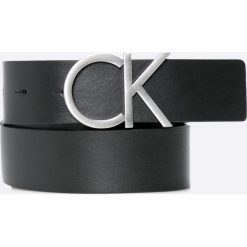 Calvin Klein Jeans - Pasek skórzany. Czarne paski damskie Calvin Klein, w paski, z jeansu. W wyprzedaży za 199,90 zł.