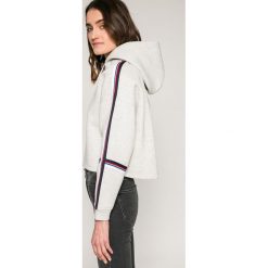 Tommy Jeans - Bluza. Szare bluzy rozpinane damskie Tommy Jeans, l, z bawełny, z kapturem. W wyprzedaży za 359,90 zł.
