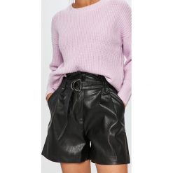 Answear Lab - Szorty. Czarne spodenki i szorty męskie Answear Lab, s, w paski, ze skóry, casualowe. Za 119,90 zł.