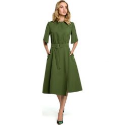 Sukienka - zielona. Zielone sukienki damskie Moe, s, bez wzorów, bez kołnierzyka, z krótkim rękawem, krótkie, mini, rozkloszowane. Za 170,00 zł.