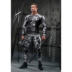 Rashguard długi rękaw CAMO-Grey MEN. Szare koszulki męskie FJ!, m, z nadrukiem, z elastanu, bez kołnierzyka, z długim rękawem, długie. W wyprzedaży za 156,75 zł.