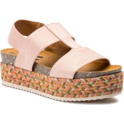 Espadryle REFRESH - 69791 Nude. Różowe espadryle damskie Refresh, bez wzorów, ze skóry ekologicznej, bez obcasa. W wyprzedaży za 139,00 zł.