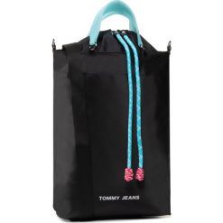 Torebka TOMMY JEANS - Tjw Nautical Mix N/S Tote Nyl AW0AW08054 0F4. Czarne torebki klasyczne damskie Tommy Jeans, bez wzorów, z jeansu, klasyczne, bez dodatków. W wyprzedaży za 309,00 zł.
