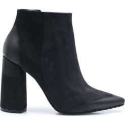 Carinii - Botki. Czarne buty zimowe damskie marki Carinii, z materiału, na obcasie. W wyprzedaży za 299,90 zł.