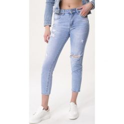 Niebieskie Jeansy Attractable. Niebieskie jeansy damskie Born2be, z aplikacjami, z jeansu, z podwyższonym stanem. Za 89,99 zł.