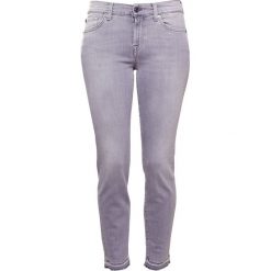 7 for all mankind MID RISE ROXANNE UNROLLED Jeansy Slim Fit illusion grey. Szare jeansy damskie relaxed fit marki 7 for all mankind, z bawełny. Za 839,00 zł.