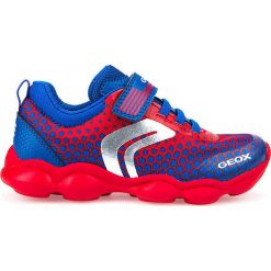 Sneakersy "Munfrey" w kolorze granatowo-czerwonym. Czerwone trampki chłopięce marki geox kids, z gumy. W wyprzedaży za 117,95 zł.