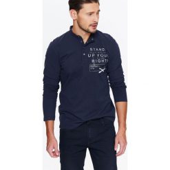 T-shirty męskie: T-SHIRT DŁUGI RĘKAW MĘSKI Z NADRUKIEM