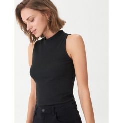 Top z półgolfem - Czarny. Czarne bluzki damskie House, xl, bez wzorów, bez kołnierzyka. Za 29,99 zł.