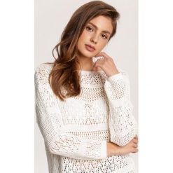 Biały Sweter Viviane. Białe swetry damskie Renee, uniwersalny, bez wzorów, casualowe, bez rękawów, bez kaptura. Za 119,99 zł.