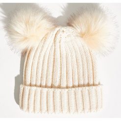 Czapka z pomponami - Kremowy. Białe czapki zimowe damskie Sinsay. Za 24,99 zł.