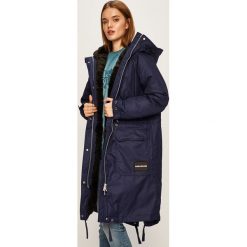 Calvin Klein Jeans - Parka puchowa. Niebieskie kurtki damskie Calvin Klein Jeans, s, bez wzorów, z bawełny, długie, z kapturem. Za 1599,00 zł.