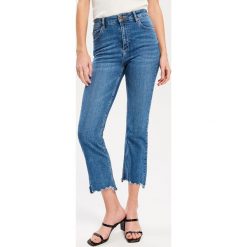 Spodnie jeansowe flare - Niebieski. Spodnie damskie Reserved. W wyprzedaży za 39,99 zł.