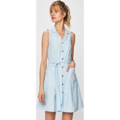 Vero Moda - Sukienka. Żółte sukienki damskie Vero Moda, na co dzień, s, w paski, z bawełny, casualowe, bez kołnierzyka, bez rękawów, mini, proste. W wyprzedaży za 79,90 zł.