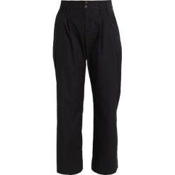Noa Noa HEAVY Spodnie materiałowe black. Czarne spodnie damskie marki Noa Noa, bez wzorów, z bawełny. Za 459,00 zł.