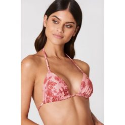 NA-KD Swimwear Góra od bikini Triangle - Pink. Różowe bikini NA-KD Swimwear. Za 19,95 zł.
