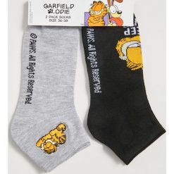 Skarpetki Garfield - Czarny. Czarne skarpetki damskie Sinsay, bez wzorów. Za 14,99 zł.