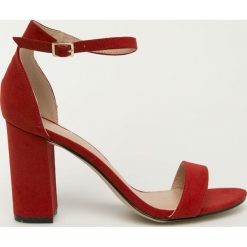 Steve Madden - Sandały Beella Madden Girl. Różowe sandały damskie Steve Madden, bez wzorów, z materiału, z okrągłym noskiem, bez obcasa, na obcasie, na klamry. W wyprzedaży za 149,90 zł.