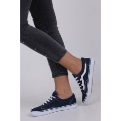 Niebieskie trampki sznurowane casu ltd203-2. Niebieskie trampki dziewczęce Casu, bez wzorów, z materiału, na sznurówki. Za 89,99 zł.