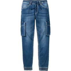 Dżinsy bojówki z elastycznym paskiem w talii Slim Fit Straight bonprix niebieski "stone”. Niebieskie jeansy męskie bonprix, m, bez wzorów. Za 129,99 zł.