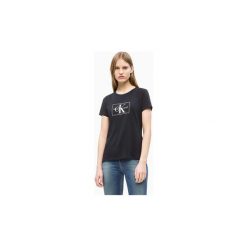 T-shirty z krótkim rękawem Calvin Klein Jeans J20J208604 OUTLINE MONOGRAM. Czarne t-shirty damskie Calvin Klein Jeans, m, bez wzorów, z jeansu, bez kołnierzyka. Za 163,64 zł.