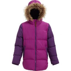Kurtka puchowa "Ramblewild" w kolorze fioletowo-różowym. Różowe kurtki dziewczęce puchowe marki Burton Kids, z puchu. W wyprzedaży za 287,95 zł.