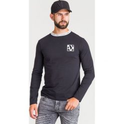 LONGSLEEVE ARMANI EXCHANGE. Czarne bluzy męskie Armani Exchange, s, z nadrukiem, z bawełny, z okrągłym kołnierzem, bez rękawów, bez kaptura. Za 167,40 zł.