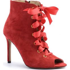 Czerwone zamszowe sznurowane botki open toe, 103ZX. Botki damskie Neścior. W wyprzedaży za 229,00 zł.
