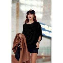 Swetry klasyczne damskie: Sweter