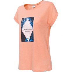 T-shirt damski TSD010 - łososiowy melanż. Różowe t-shirty damskie 4f, bez wzorów, bez kołnierzyka. Za 49,99 zł.